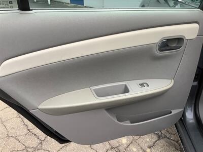 2009 Chevrolet Malibu LT1   - Photo 21 - Crest Hill, IL 60403