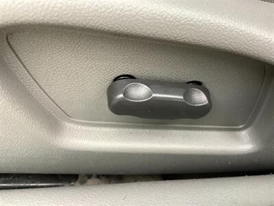 2009 Chevrolet Malibu LT1   - Photo 12 - Crest Hill, IL 60403