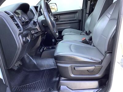 2022 RAM 3500 Tradesman   - Photo 16 - Crest Hill, IL 60403