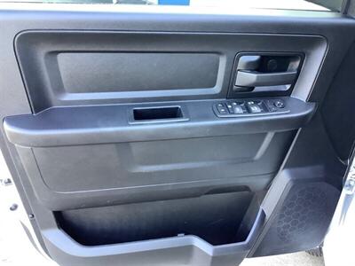 2022 RAM 3500 Tradesman   - Photo 18 - Crest Hill, IL 60403