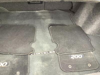 2014 Chrysler 200 Limited   - Photo 28 - Crest Hill, IL 60403