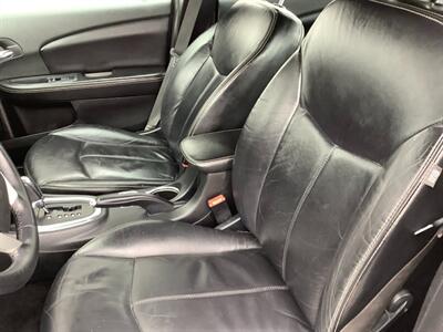 2014 Chrysler 200 Limited   - Photo 16 - Crest Hill, IL 60403