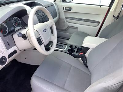 2012 Ford Escape XLS   - Photo 17 - Crest Hill, IL 60403