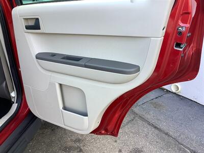 2012 Ford Escape XLS   - Photo 26 - Crest Hill, IL 60403