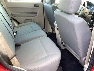 2012 Ford Escape XLS   - Photo 27 - Crest Hill, IL 60403