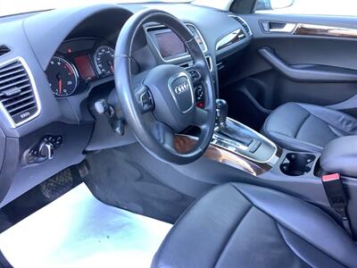 2012 Audi Q5 2.0T quattro Premium   - Photo 13 - Crest Hill, IL 60403