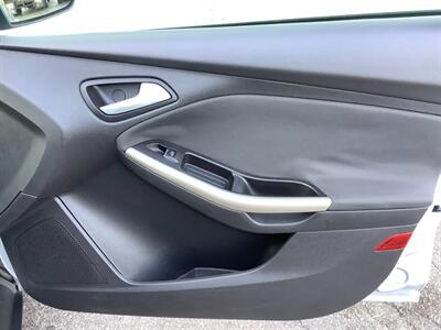2012 Ford Focus SEL - Photo 25 - Crest Hill, IL 60403