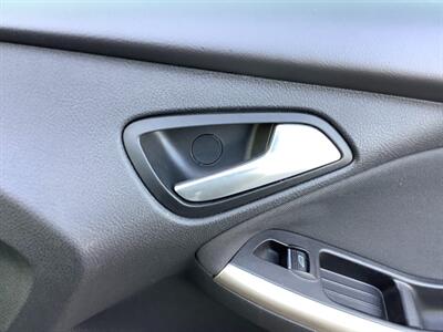 2012 Ford Focus SEL - Photo 26 - Crest Hill, IL 60403