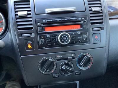 2010 Nissan Versa 1.8 SL   - Photo 15 - Crest Hill, IL 60403