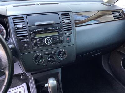 2010 Nissan Versa 1.8 SL   - Photo 13 - Crest Hill, IL 60403
