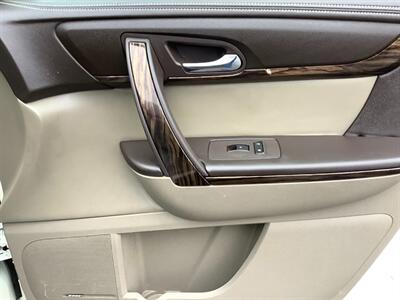 2013 GMC Acadia Denali   - Photo 36 - Crest Hill, IL 60403