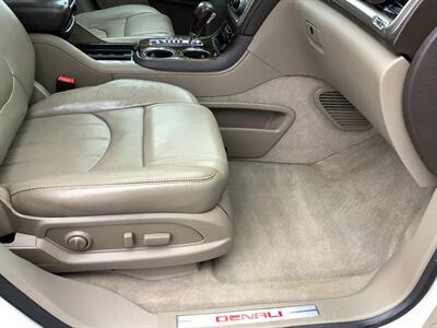 2013 GMC Acadia Denali   - Photo 38 - Crest Hill, IL 60403