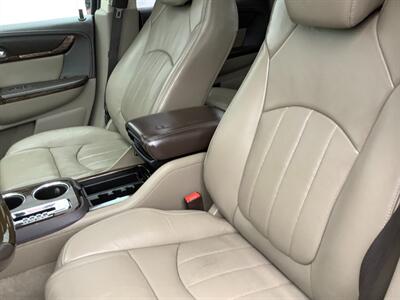 2013 GMC Acadia Denali   - Photo 27 - Crest Hill, IL 60403