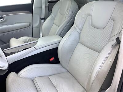 2020 Volvo XC90 T6 Inscription 6-Pas   - Photo 25 - Crest Hill, IL 60403