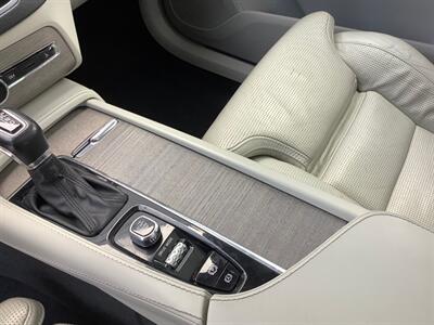 2020 Volvo XC90 T6 Inscription 6-Pas   - Photo 15 - Crest Hill, IL 60403
