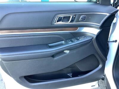 2018 Ford Explorer Limited - Photo 9 - Crest Hill, IL 60403