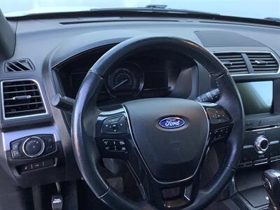 2018 Ford Explorer Limited   - Photo 15 - Crest Hill, IL 60403