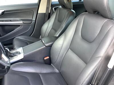 2015 Volvo V60 T5 Drive-E Premier P   - Photo 24 - Crest Hill, IL 60403