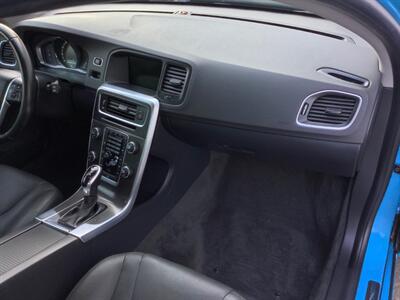 2015 Volvo V60 T5 Drive-E Premier P   - Photo 34 - Crest Hill, IL 60403