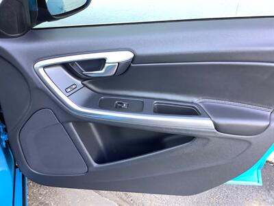 2015 Volvo V60 T5 Drive-E Premier P   - Photo 30 - Crest Hill, IL 60403