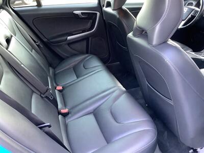 2015 Volvo V60 T5 Drive-E Premier P   - Photo 29 - Crest Hill, IL 60403