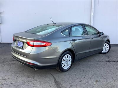 2014 Ford Fusion S - Photo 8 - Crest Hill, IL 60403