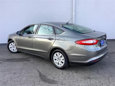 2014 Ford Fusion S - Photo 5 - Crest Hill, IL 60403