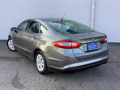 2014 Ford Fusion S - Photo 4 - Crest Hill, IL 60403