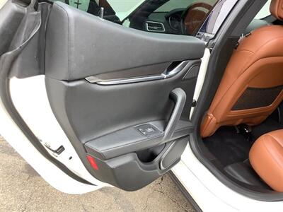 2018 Maserati Ghibli   - Photo 28 - Crest Hill, IL 60403