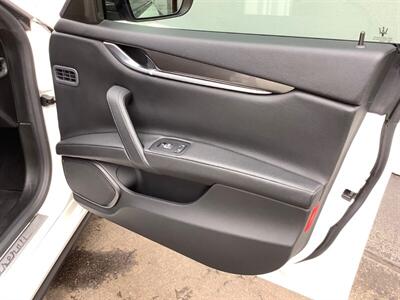 2018 Maserati Ghibli   - Photo 32 - Crest Hill, IL 60403