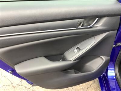 2019 Honda Accord Sport   - Photo 26 - Crest Hill, IL 60403