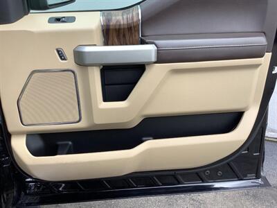2018 Ford F-150 Lariat - Photo 34 - Crest Hill, IL 60403