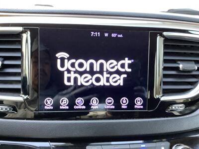 2017 Chrysler Pacifica Touring-L Plus - Photo 7 - Crest Hill, IL 60403