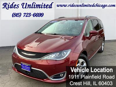 2017 Chrysler Pacifica Touring-L Plus - Photo 1 - Crest Hill, IL 60403