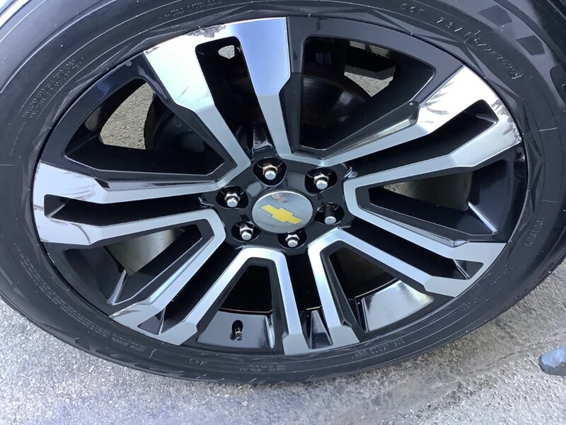 2015 Chevrolet Tahoe LT photo 49