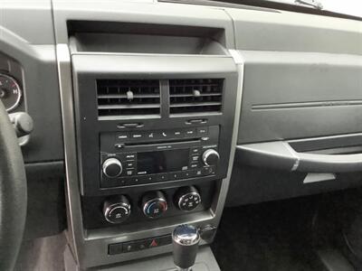 2010 Jeep Liberty Sport   - Photo 13 - Crest Hill, IL 60403
