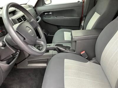 2010 Jeep Liberty Sport   - Photo 9 - Crest Hill, IL 60403
