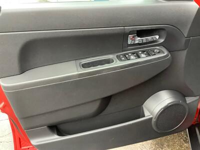 2010 Jeep Liberty Sport   - Photo 7 - Crest Hill, IL 60403