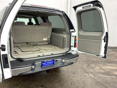 2004 Chevrolet Suburban 1500 LS   - Photo 36 - Crest Hill, IL 60403