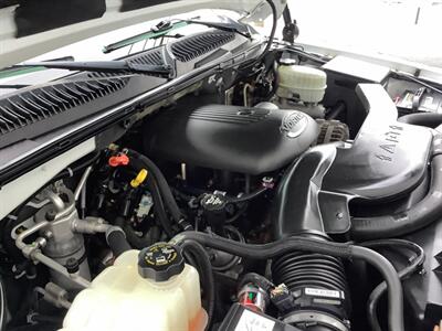 2004 Chevrolet Suburban 1500 LS   - Photo 47 - Crest Hill, IL 60403