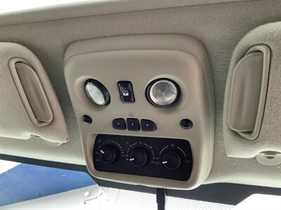 2004 Chevrolet Suburban 1500 LS   - Photo 34 - Crest Hill, IL 60403