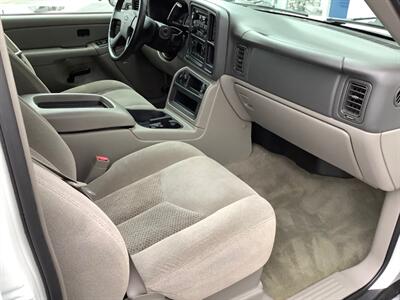 2004 Chevrolet Suburban 1500 LS   - Photo 31 - Crest Hill, IL 60403