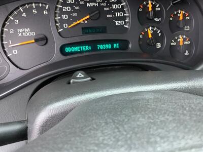 2004 Chevrolet Suburban 1500 LS   - Photo 20 - Crest Hill, IL 60403