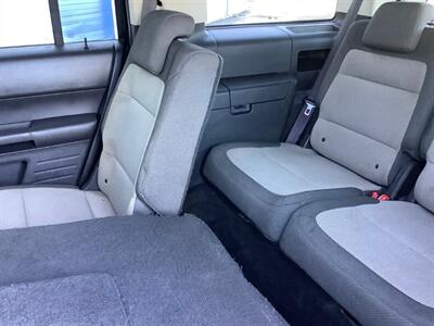 2011 Ford Flex SE   - Photo 23 - Crest Hill, IL 60403