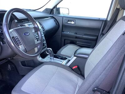 2011 Ford Flex SE   - Photo 14 - Crest Hill, IL 60403