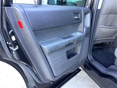 2011 Ford Flex SE   - Photo 21 - Crest Hill, IL 60403