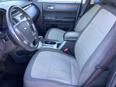 2011 Ford Flex SE   - Photo 13 - Crest Hill, IL 60403