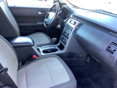 2011 Ford Flex SE   - Photo 27 - Crest Hill, IL 60403