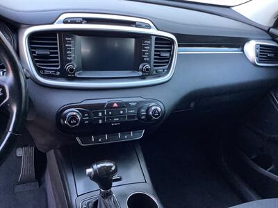 2018 Kia Sorento LX   - Photo 15 - Crest Hill, IL 60403