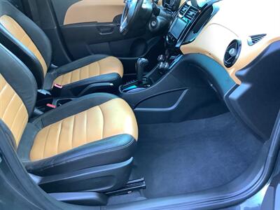 2014 Chevrolet Sonic LTZ Auto   - Photo 30 - Crest Hill, IL 60403
